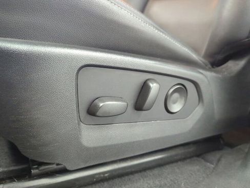 Used 2023 GMC Canyon Elevation w/ Elevation Premium Package AWD/4WD image 10