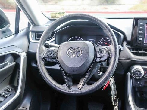 Certified 2020 Toyota RAV4 LE w/ Carpet Mat Package AWD/4WD image 18