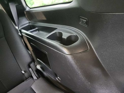 Used 2018 Ford Expedition XLT image 34