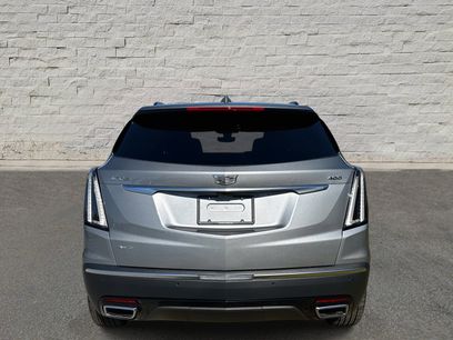 New 2025 Cadillac XT5 Sportv w/ LPO, Blue Accent Package
