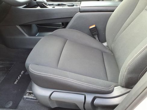 Used 2023 Nissan Rogue S image 16