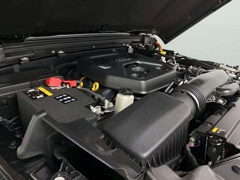 Used 2025 Jeep Wrangler Unlimited Sahara w/ Safety Group AWD/4WD image 89