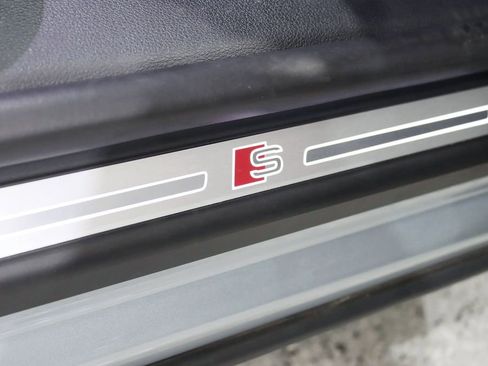 Used 2025 Audi Q8 Prestige AWD/4WD image 15