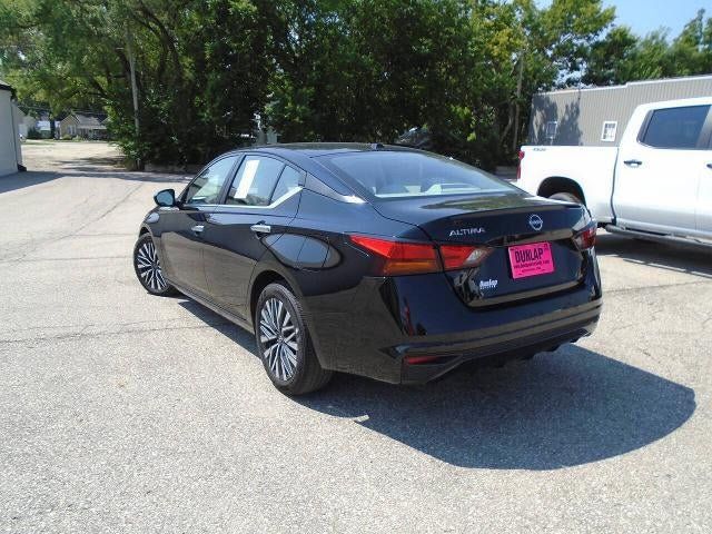 Used 2025 Nissan Altima 2.5 SV FWD image 23