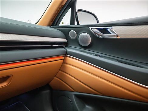 New 2026 Genesis GV80 2.5T Advanced image 30