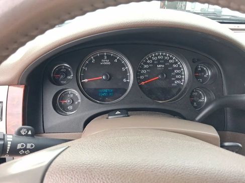 Used 2010 GMC Yukon XL SLE w/ SLE-2 Equipment Package RWD image 14
