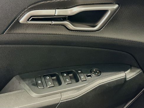 Used 2025 Kia Sportage LX image 15