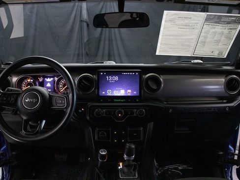 Used 2018 Jeep Wrangler Unlimited Sport image 20