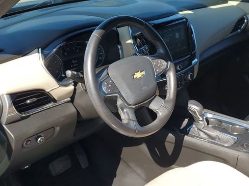 Used 2022 Chevrolet Traverse LT AWD/4WD image 8