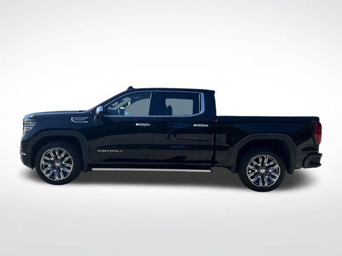 Used 2023 GMC Sierra 1500 Denali w/ Denali Reserve Package AWD/4WD image 3