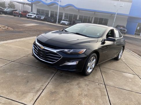 Used 2024 Chevrolet Malibu LT image 4