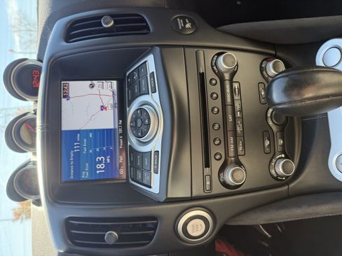 Used 2017 Nissan 370Z Touring image 14