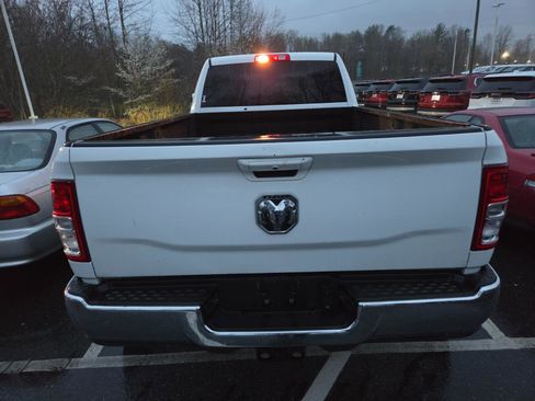 Used 2021 RAM 3500 Big Horn image 9