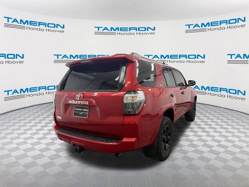 Used 2022 Toyota 4Runner SR5 Premium w/ Moonroof Package AWD/4WD image 5