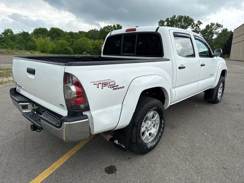 Used 2011 Toyota Tacoma 4x4 Double Cab w/ TRD Off-Road Pkg image 5