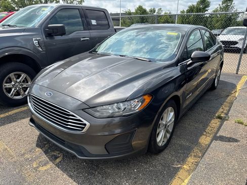 Used 2019 Ford Fusion SE FWD image 20