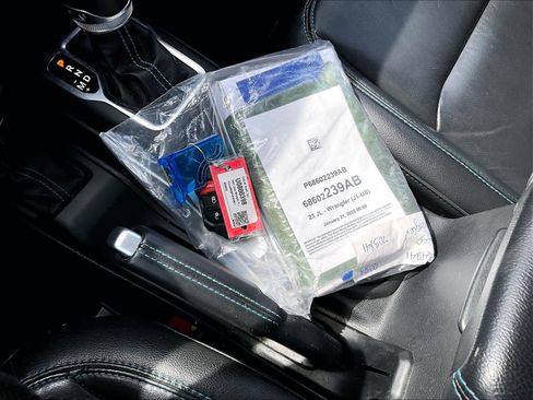 Used 2023 Jeep Wrangler Unlimited Rubicon 4xe AWD/4WD image 28