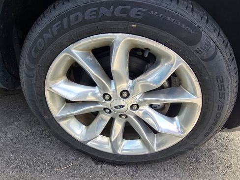 Used 2015 Ford Explorer XLT w/ Equipment Group 202A AWD/4WD image 7