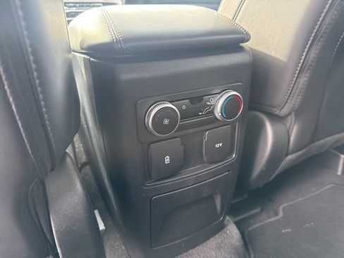Certified 2022 Ford Explorer XLT w/ Equipment Group 202A image 20