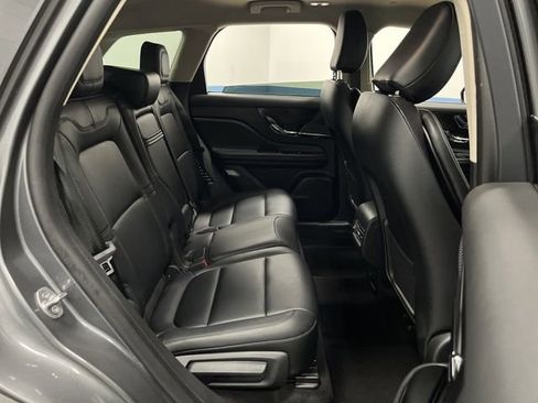 Used 2024 Lincoln Corsair AWD image 29