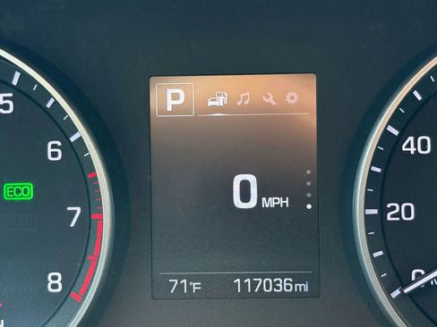 Used 2017 Hyundai Elantra Value Edition FWD image 21