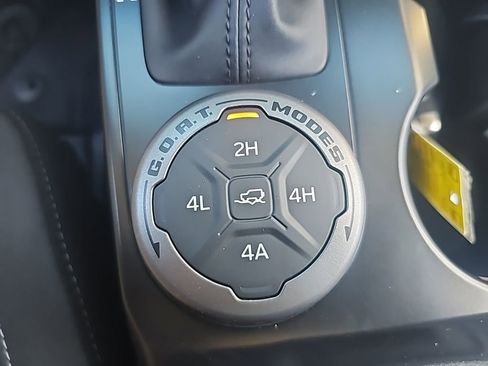 New 2025 Ford Bronco Badlands image 22