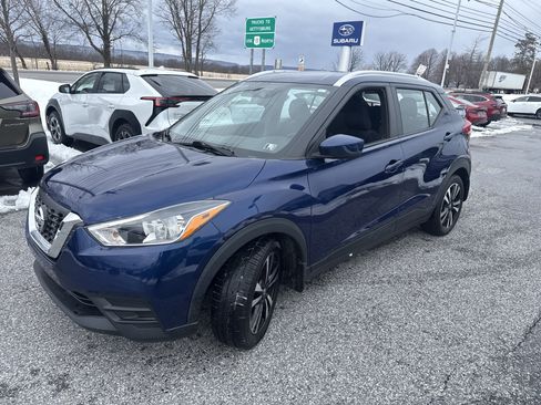 Used 2018 Nissan Kicks SV image 3