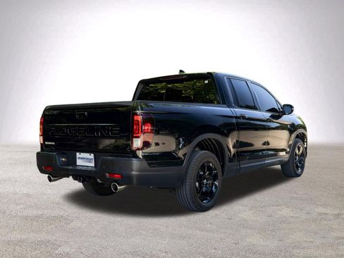 Used 2025 Honda Ridgeline Black Edition image 9