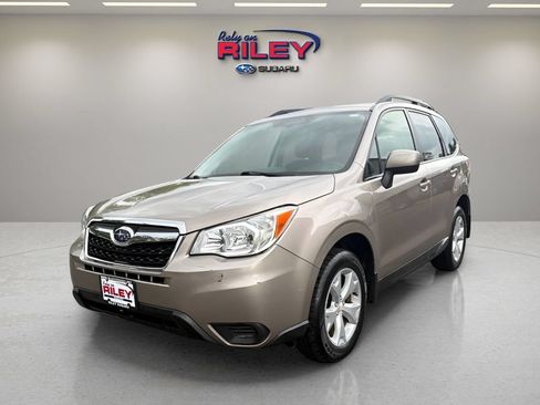 Used 2016 Subaru Forester 2.5i Premium AWD/4WD image 1