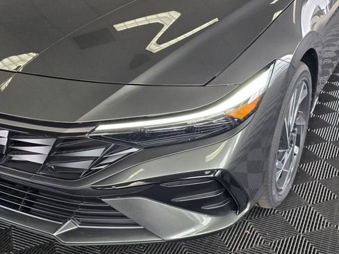 New 2026 Hyundai Elantra Limited FWD image 9