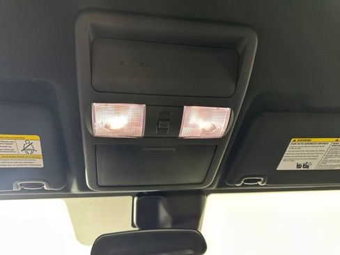 Certified 2025 Nissan Frontier PRO-4X image 24