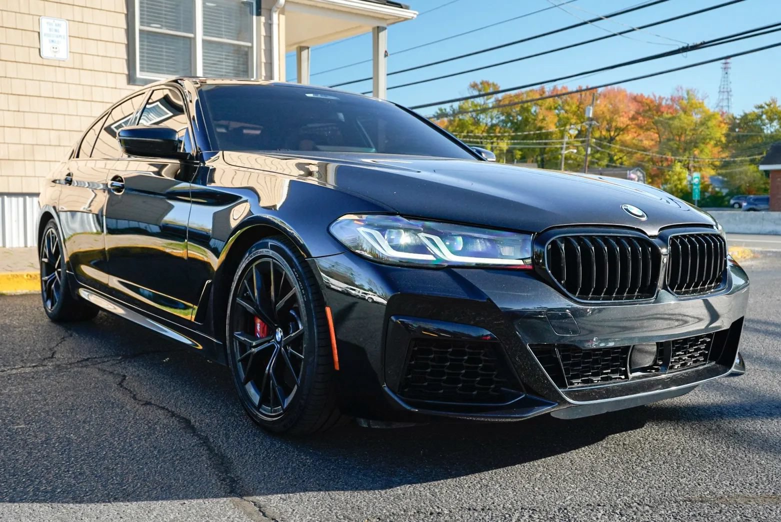 Used 2023 BMW M550i xDrive w/ Executive Package AWD/4WD image 3