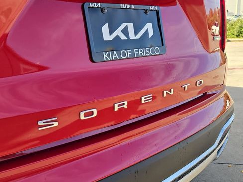 Certified 2022 Kia Sorento EX w/ Panoramic Sunroof Package image 11