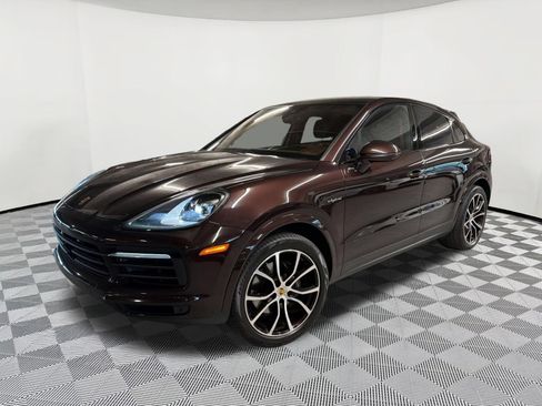 Certified 2023 Porsche Cayenne Platinum Edition AWD/4WD image 1