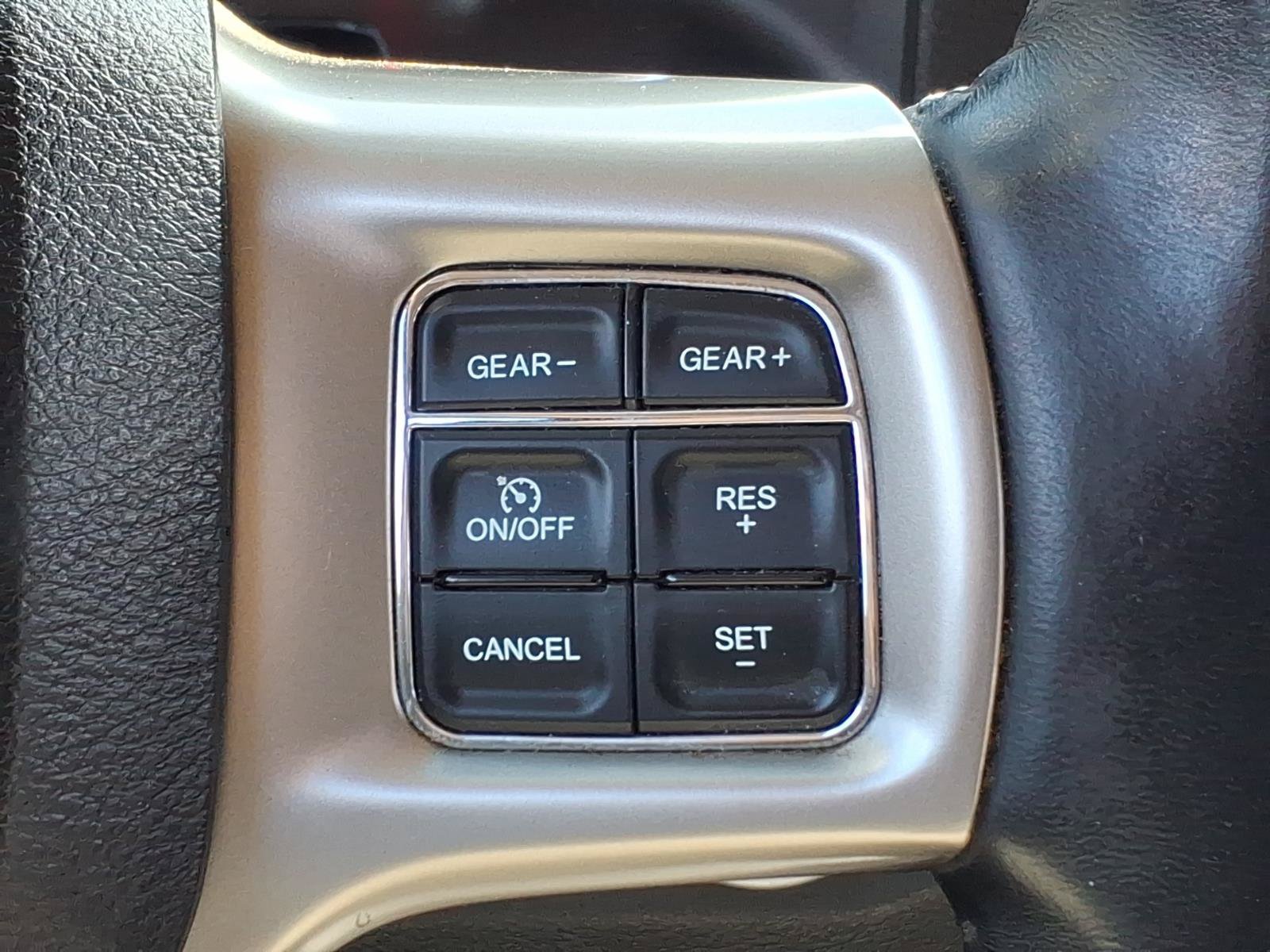 Used 2016 RAM 1500 Laramie w/ Convenience Group AWD/4WD image 26