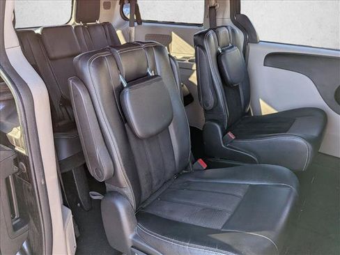 Used 2018 Dodge Grand Caravan SXT FWD image 18