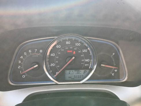 Used 2013 Toyota RAV4 Limited AWD/4WD image 8