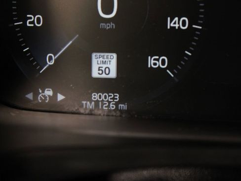 Used 2018 Volvo S90 T5 Momentum w/ Convenience Package image 26