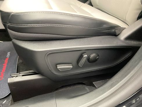 Used 2024 Ford Escape Platinum AWD/4WD image 13