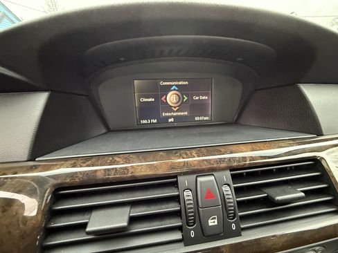 Used 2004 BMW 545i 545iA 4dr Sdn 6-Spd Auto image 26