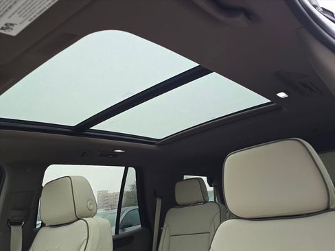 New 2026 GMC Yukon Denali w/ Sun & Power Step Package image 9