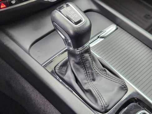 Used 2020 Volvo V60 T5 Cross Country w/ Protection Package Premier image 13