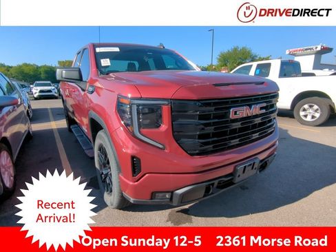 Used 2023 GMC Sierra 1500 Elevation AWD/4WD image 1