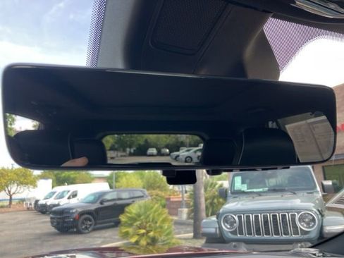 Used 2023 Jeep Grand Cherokee Summit w/ Advanced Protech Group IV AWD/4WD image 12