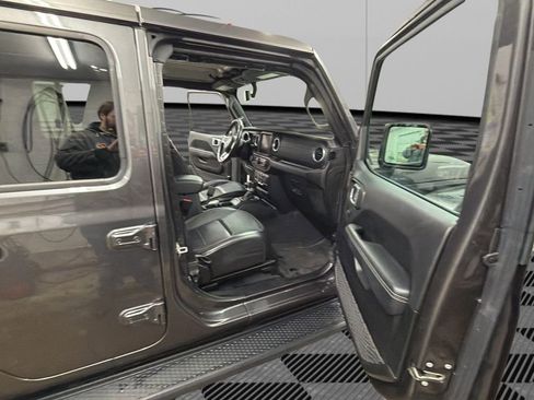 Used 2021 Jeep Gladiator Overland w/ Popular Equipment Package image 13