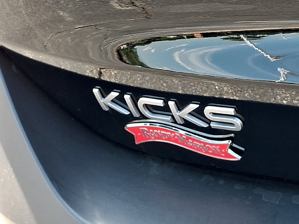 Used 2025 Nissan Kicks SV FWD image 31