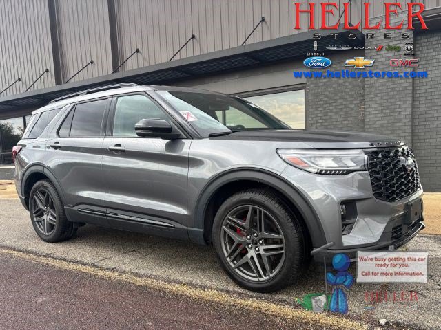 Used 2025 Ford Explorer ST RWD image 1