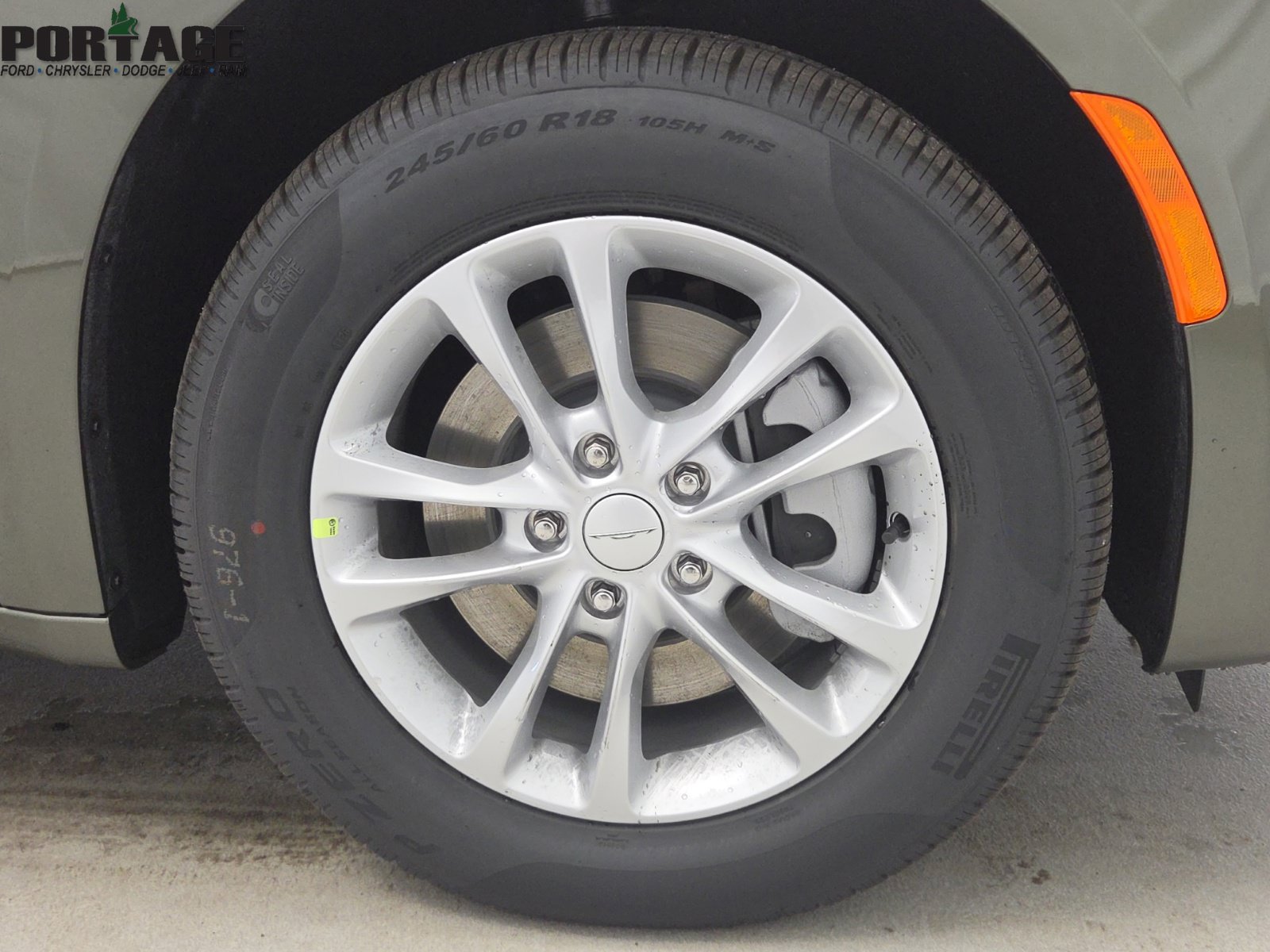 New 2027 Chrysler Pacifica Select AWD/4WD image 55
