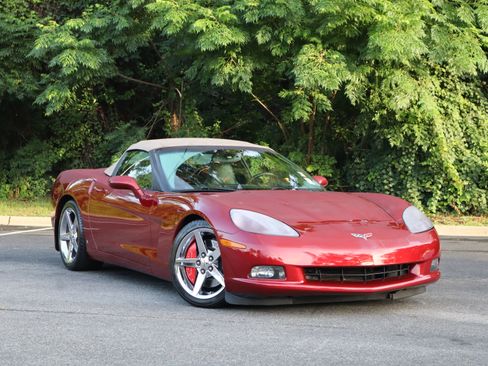 Used 2007 Chevrolet Corvette Convertible w/ Preferred Equipment Group RWD image 3