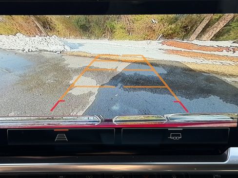 Used 2024 GMC Sierra 1500 Elevation image 29